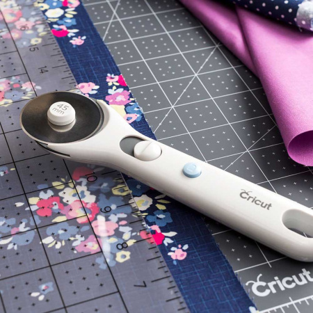 cricut-rotary-cutter-45-mm_6